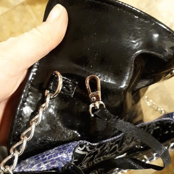 Betsey Johnson Metallic Python Convertible Clutch Bag. - Picture 7 of 8